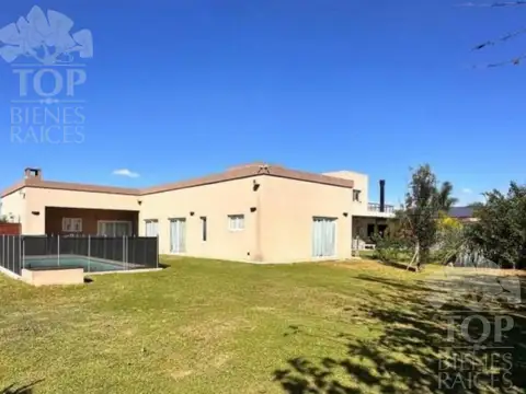 Casa en Venta en El Canton - Norte, USD 245.000