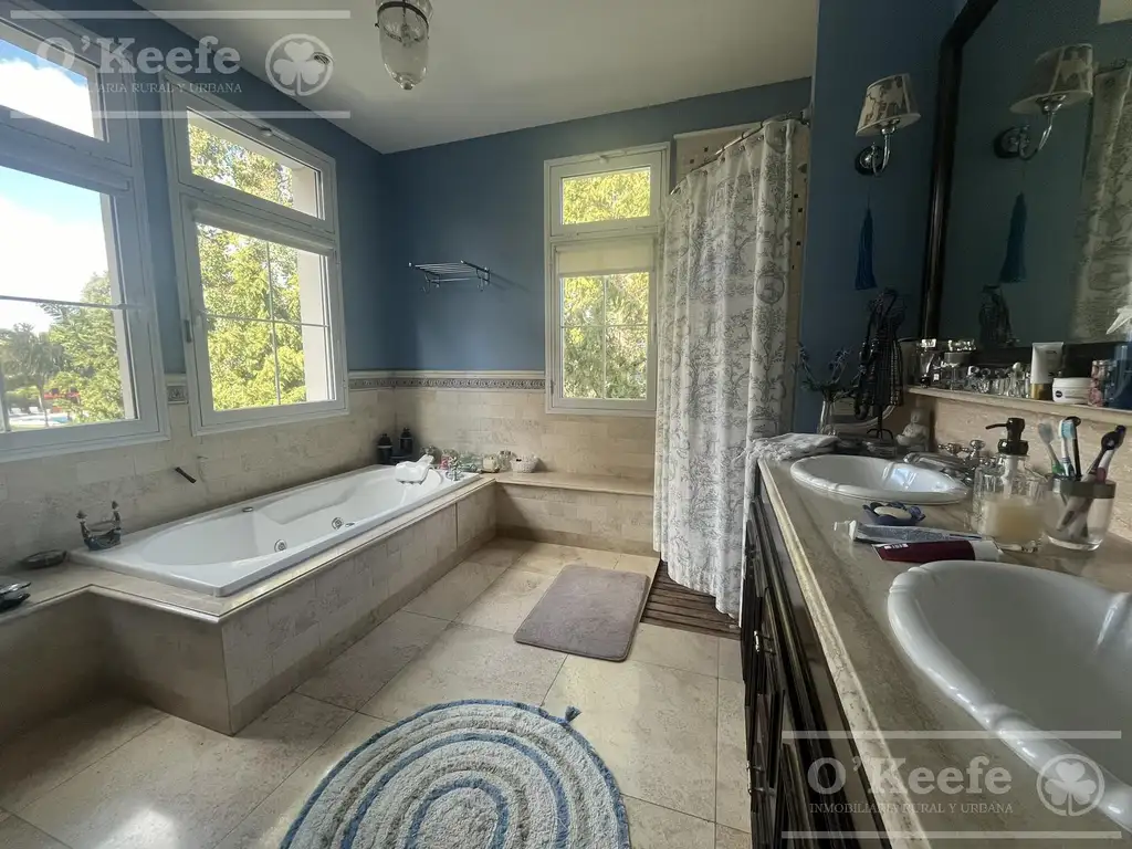 Casa en venta de estilo francés de cinco ambientes en Abril Club de Campo - Apto Credito - Foto 35