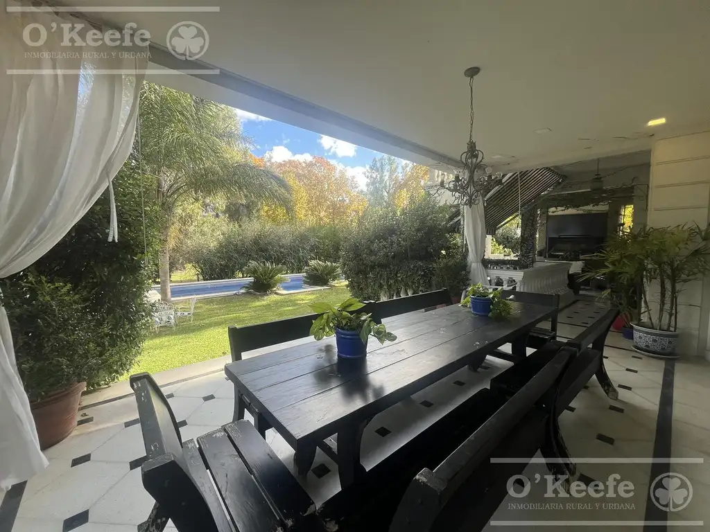 Casa en venta de estilo francés de cinco ambientes en Abril Club de Campo - Apto Credito - Foto 43