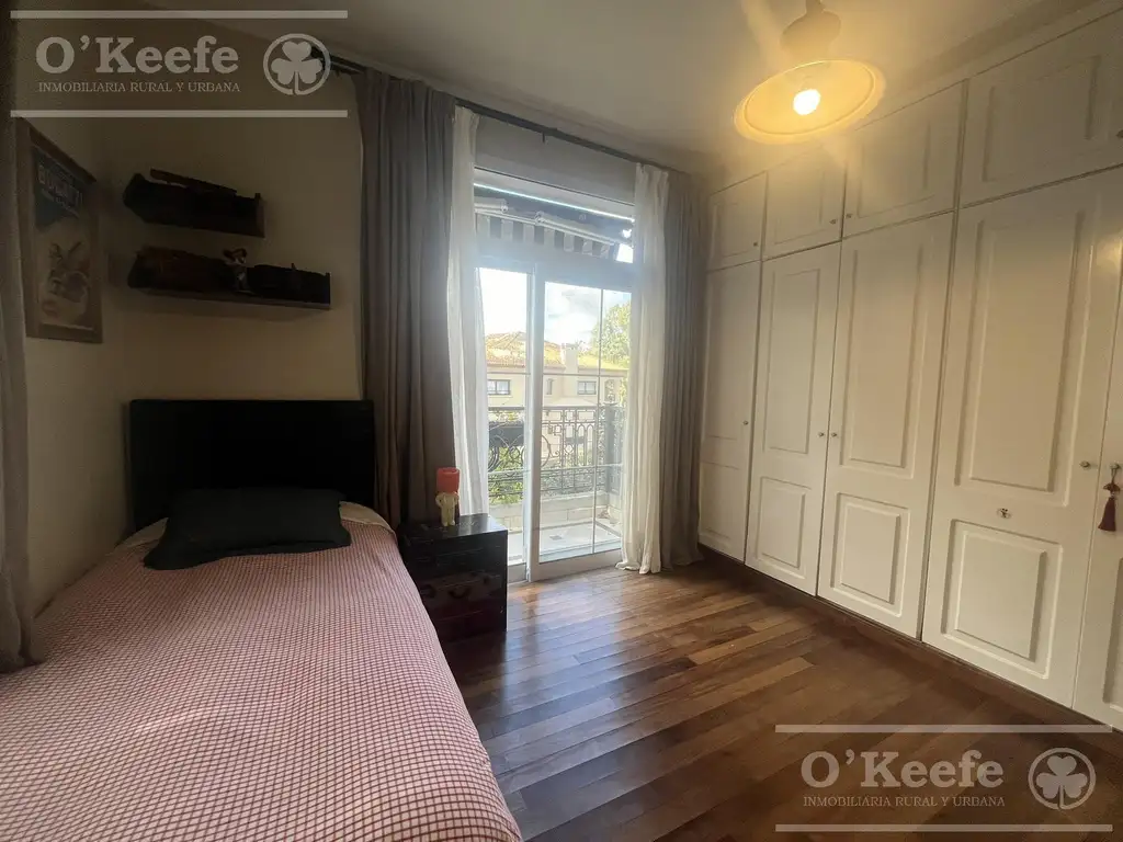 Casa en venta de estilo francés de cinco ambientes en Abril Club de Campo - Apto Credito - Foto 37