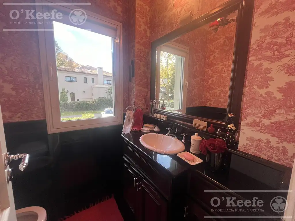 Casa en venta de estilo francés de cinco ambientes en Abril Club de Campo - Apto Credito - Foto 24