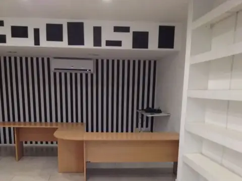 Pje Gould 900, Piso PB