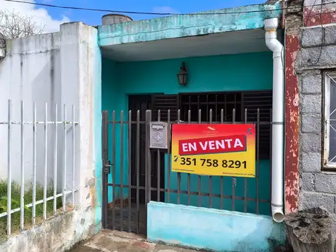 VENTA CASA DOS DORMITORIOS NUEVA ITALIA