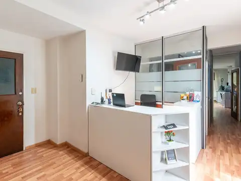 Venta oficina en Balvanera en excelente estado