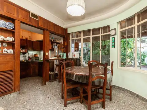 CASA 4 AMBIENTES LANUS ESTE ZONA CENTRICA