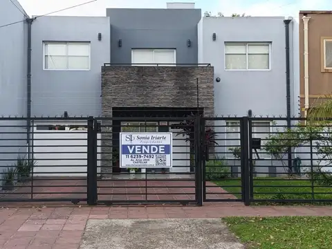 Casa en Duplex Venta en Ituzaingo Norte