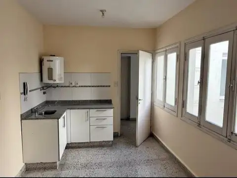 Monoambiente - Av. San Martín 700