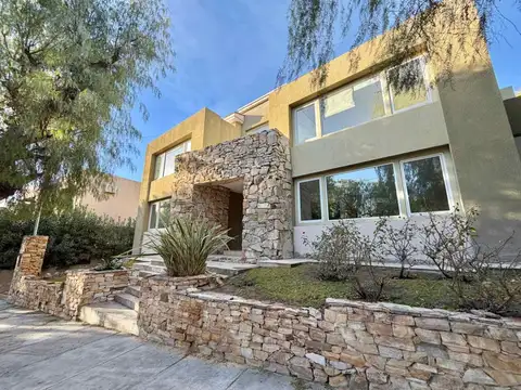 Casa en Alquiler en El Challao, Las Heras