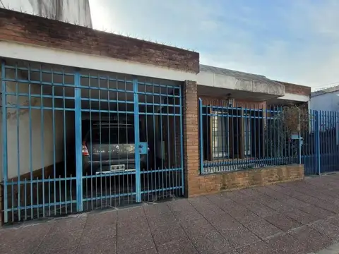 Casa 5 ambientes. | SOTO Y CALVO 3421