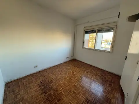 Departamento de 2 ambientes con cocina independiente.