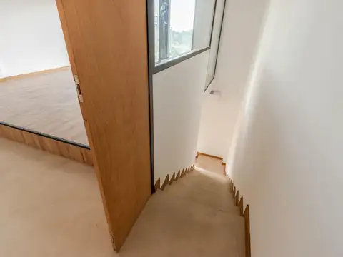 Fantástica oficina tipo loft en venta y alquiler sobre Av. Libertador, Olivos.