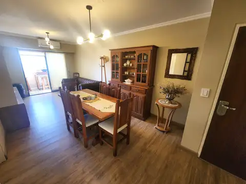 Unidad Reciclada a Nueva en 2023 - Cochera Doble - Quincho con Patio