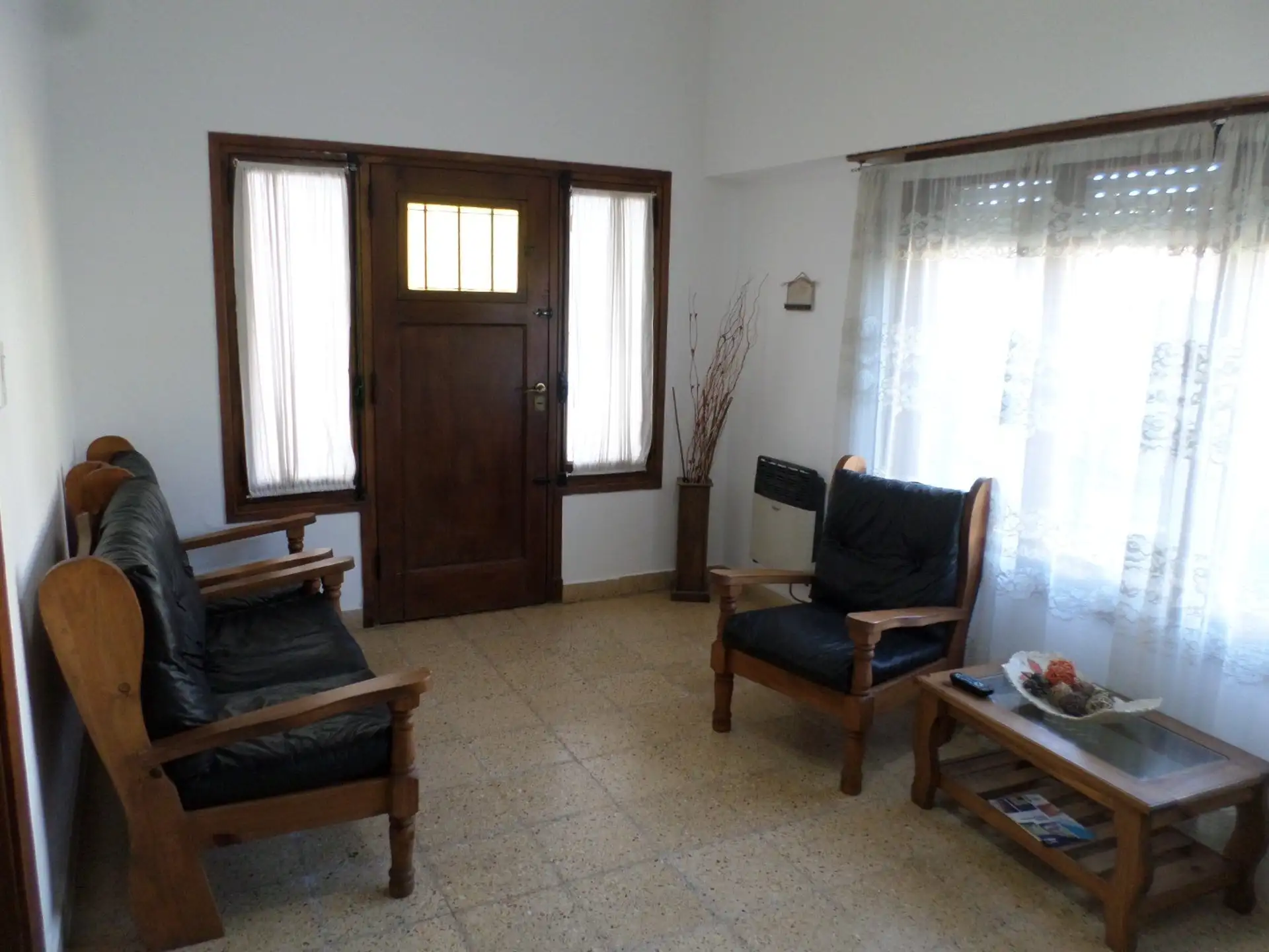 Chalet de 5 ambientes en Punta Mogotes a 1 cuadra del mar