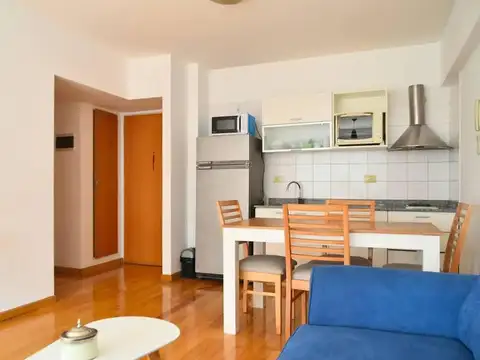 Le Breton 4900, Piso 4
