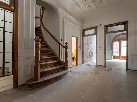 Venta casa antigua restaurada en el centro de rosario