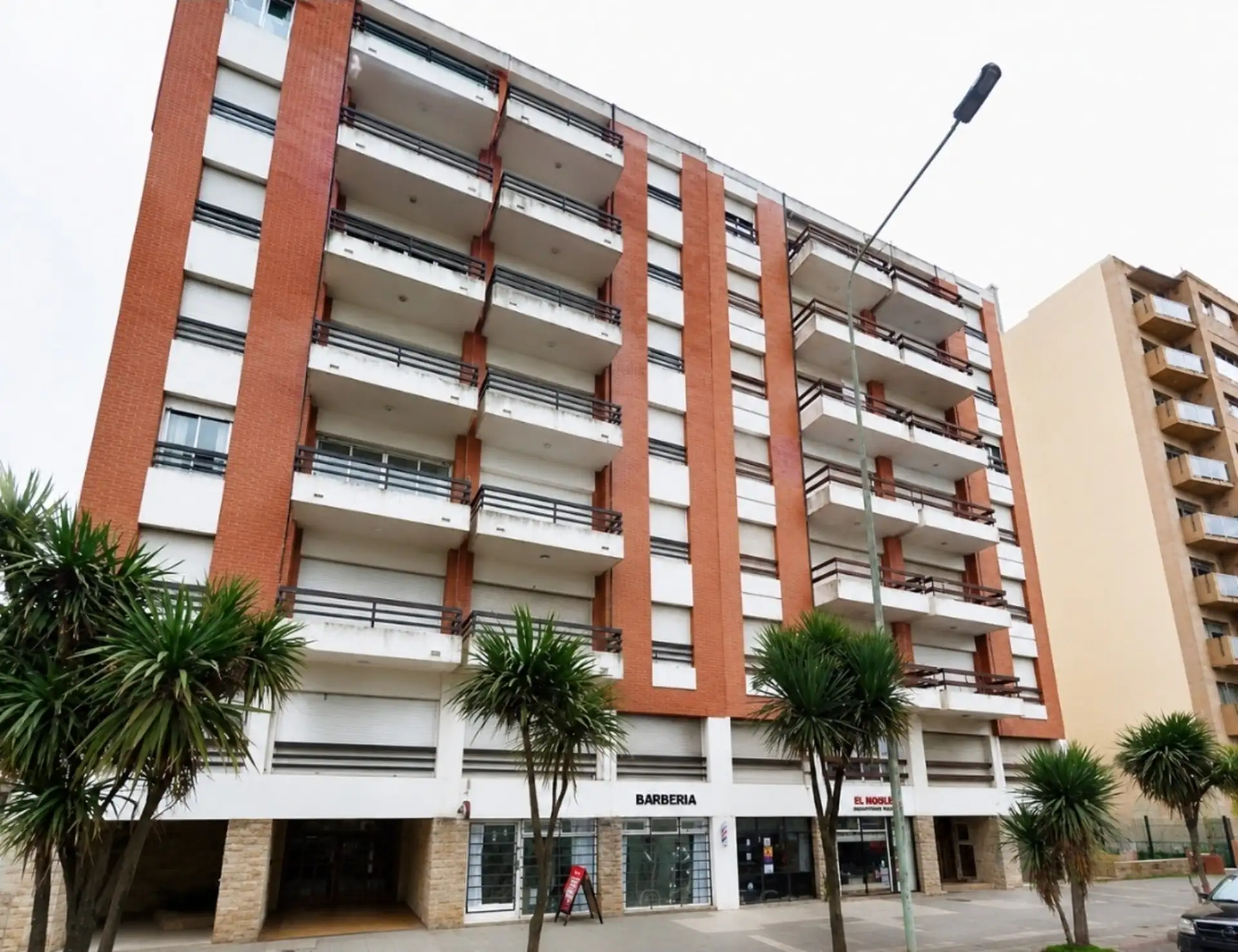 Depto 2 amb, 41m², 1° piso contrafrente — La Perla