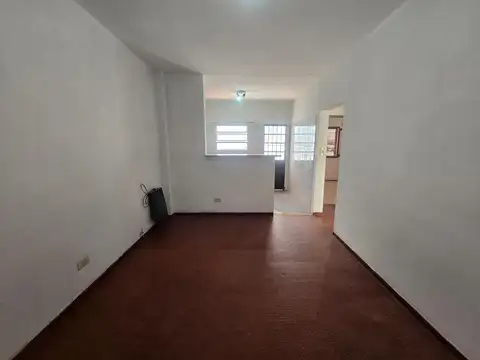 Depto Tipo Casa en Alquiler de 2 dormitorios