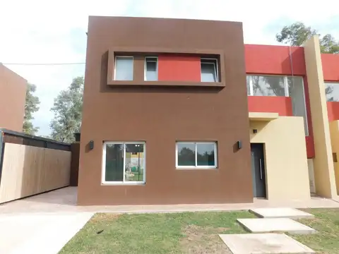 Casa en Alquiler en Countries y Barrios Cerrados en Moreno, USD 1.000