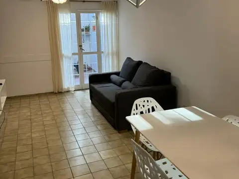 Departamento en calle Godoy Cruz