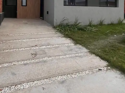 ¡OPORTUNIDAD! - Dúplex 2 dormitorios en Rincones de Manantiales ¡A Estrenar!