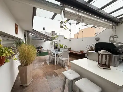Casa en Venta en Barrio Naón, USD 1.350.000