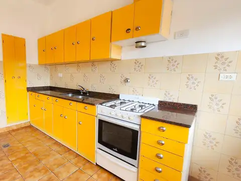 Depto Tipo Casa en Alquiler en Santos Lugares, $ 1.450.000