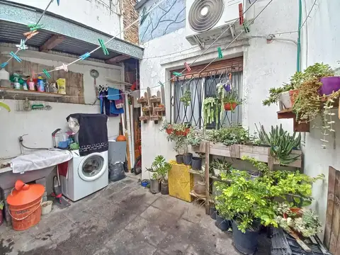 Venta PH 2 Ambientes con 2 Patios en Villa Lugano