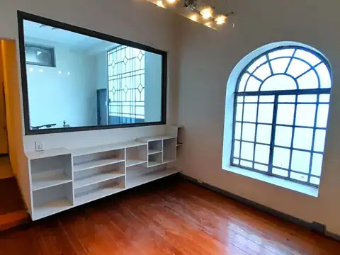Alquiler de PH 3 Ambientes con Balcón en San Telmo