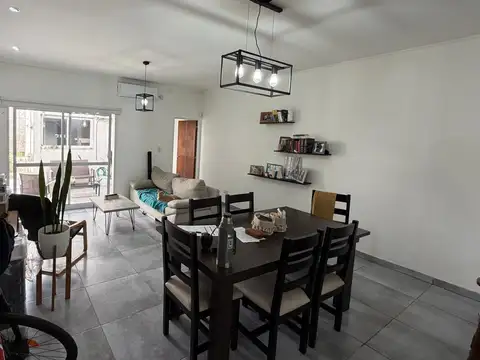 Depto Tipo Casa en Venta de 2 dormitorios