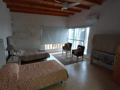 Casa 3 ambientes con 2 baños
