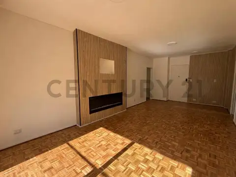 VENTA DEPARTAMENTO 4 AMBIENTES CON DEPENDENCIA Y COHERA EN RECOLETA
