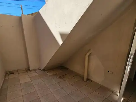 Depto Tipo Casa 2 ambientes con 1 baño