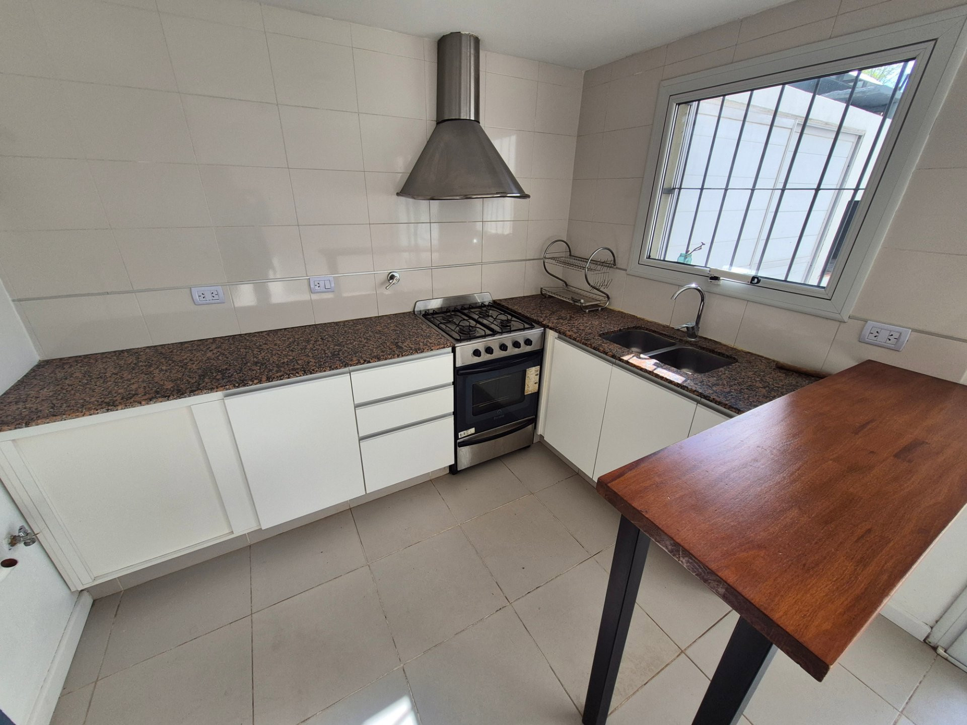 Depto Tipo Casa en Alquiler de 2 dormitorios
