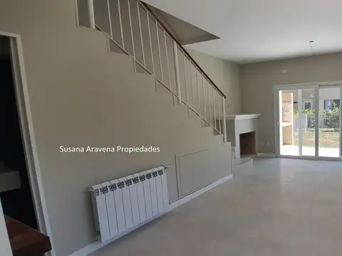 Casa en Venta en Complejo Liquidámbar, USD 180.000