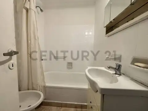 Departamento de 2 ambientes en venta en Liniers, Capital Federal.