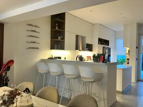 Casa en Venta en Acassuso Vias  /  Libertador, USD 650.000