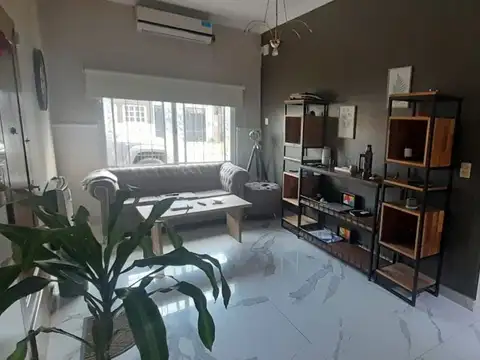 VENTA CASA 4 AMB MAS DEPARTAMENTO 2 AMB SAN MIGUEL