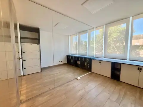 Oficina en Alquiler en Boulogne, USD 1.200