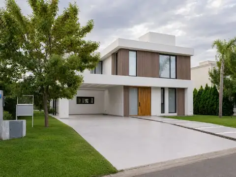 Los Robles 5900