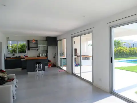 Casa en Alquiler de 3 dormitorios