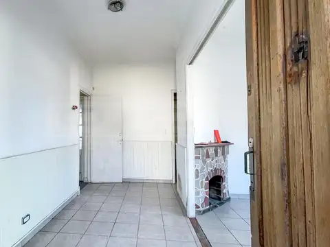 Casa 8 ambientes con 3 baños