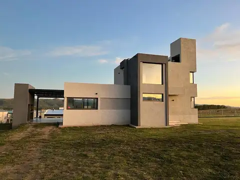 Casa en venta - 3 Dormitorios - Puerto del Aguila