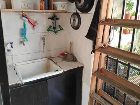 A una cuadra de PASEO DEL JOCKEY. Casa 3 dormitorios