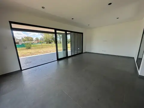 Avenida Parque 11100