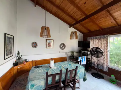 Casa 3 ambientes con 2 baños