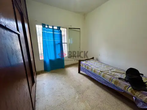 Casa 4 ambientes con 1 baño