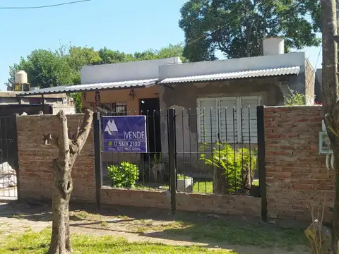 Venta Casa de 3 ambientes en Merlo 