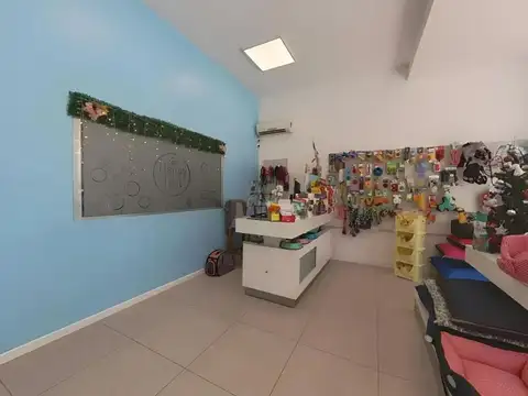 Local en Venta en Villa Urquiza, USD 205.000