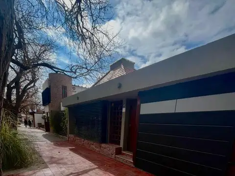 ESPECTACULAR CASA EN VENTA SEXTA SECCIÓN - CIUDAD MENDOZA