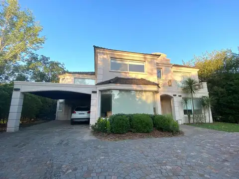 Hermosa casa en alquiler en el Bo. Septiembre